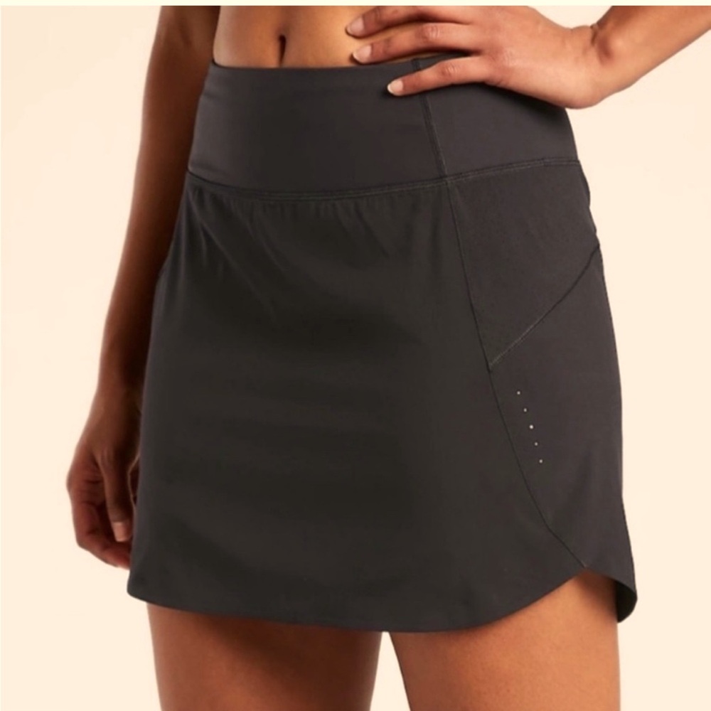 ATHLETA | Run With It, Athletic Skirt Skort- Size L